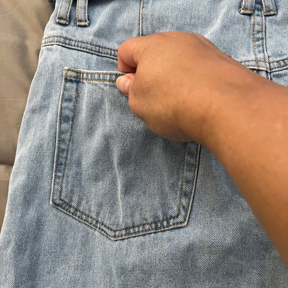 Forever 21 Belted Wide Leg Jeans - Light Blue - Picture 10 of 12